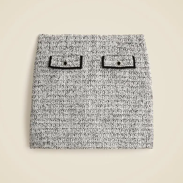 Flap-pocket mini skirt in tweed