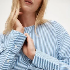 French cuff shirt in striped cotton poplin