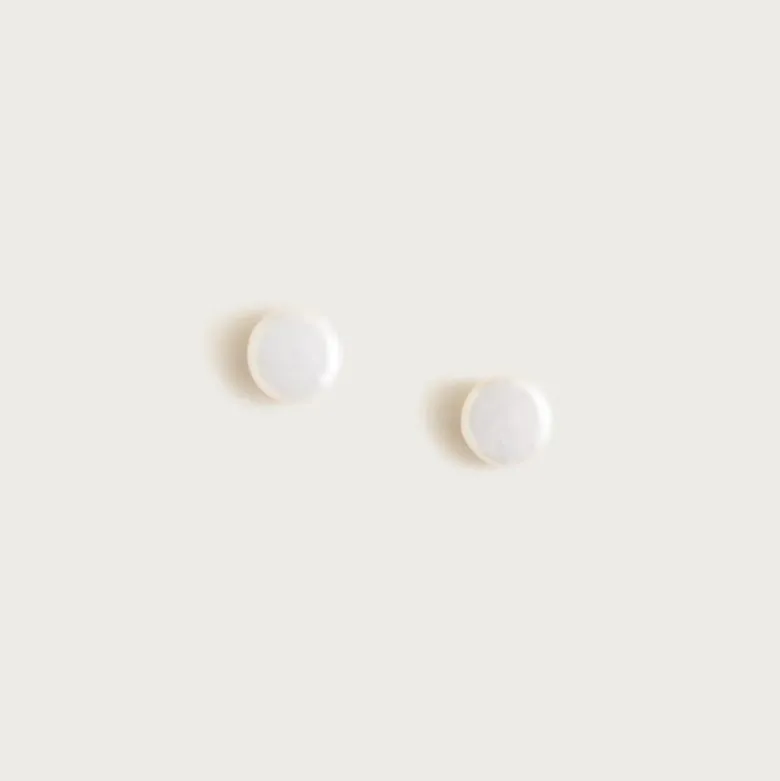 Freshwater pearl stud earrings