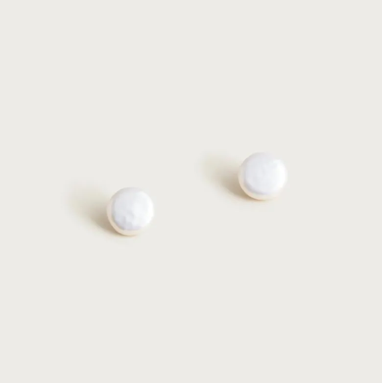 Freshwater pearl stud earrings