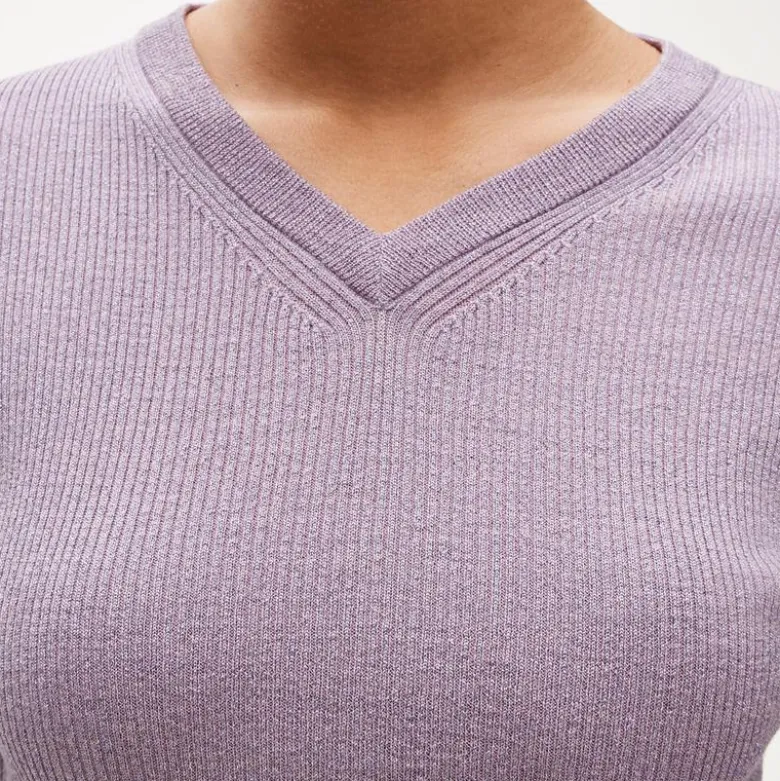 High V-neck fine rib sweater in merino wool with Lurex® metallic threads