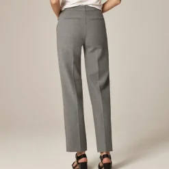 Kate straight-leg pant in four-season stretch