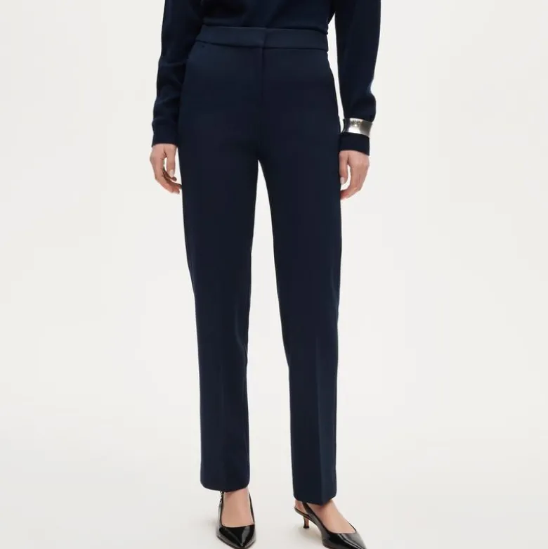 Kate straight-leg pant in four-season stretch