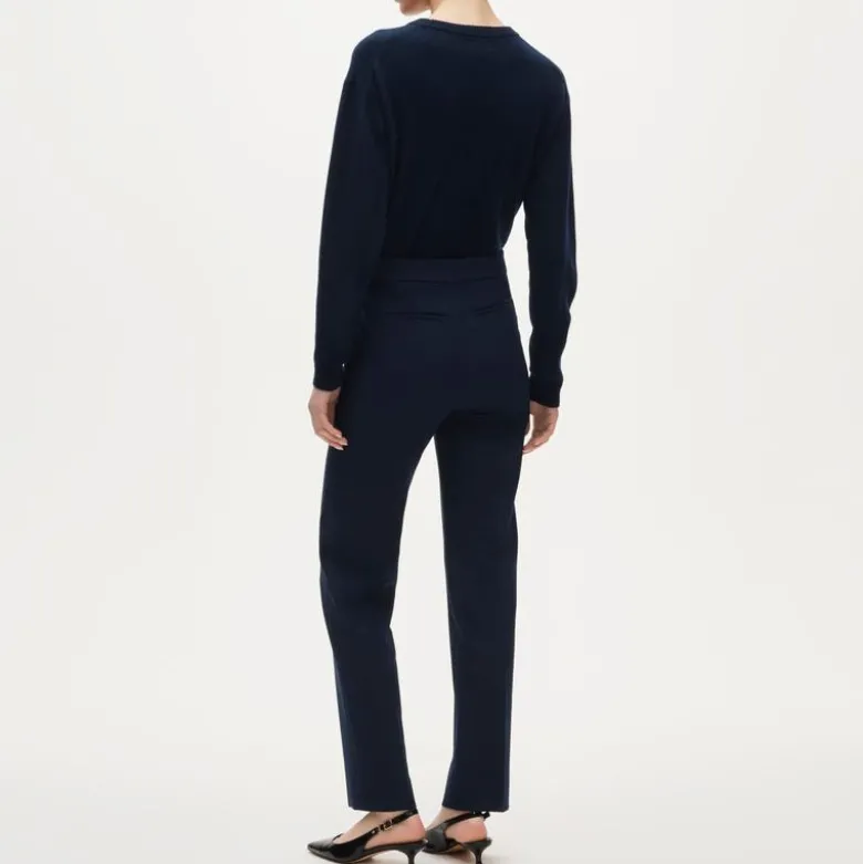 Kate straight-leg pant in four-season stretch