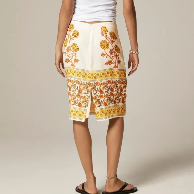 Knee-length skirt in sunset rose block print