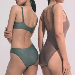 Lana bikini top in Classic Sculpt™
