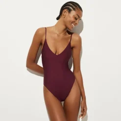 Lana one-piece in Classic Sculpt™