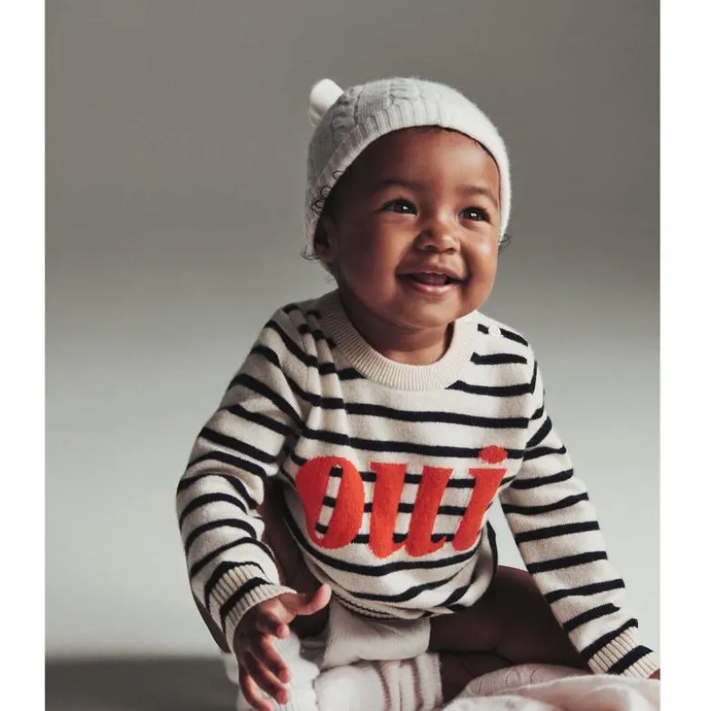 Limited-edition baby cashmere beanie and booties set
