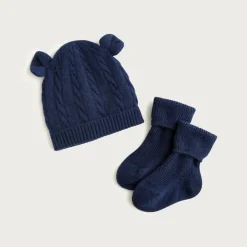 Limited-edition baby cashmere beanie and booties set