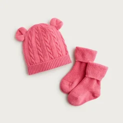 Limited-edition baby cashmere beanie and booties set