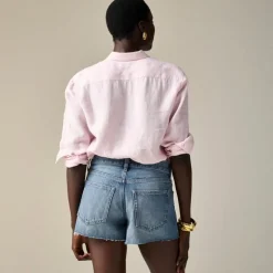 Low-rise frayed denim short