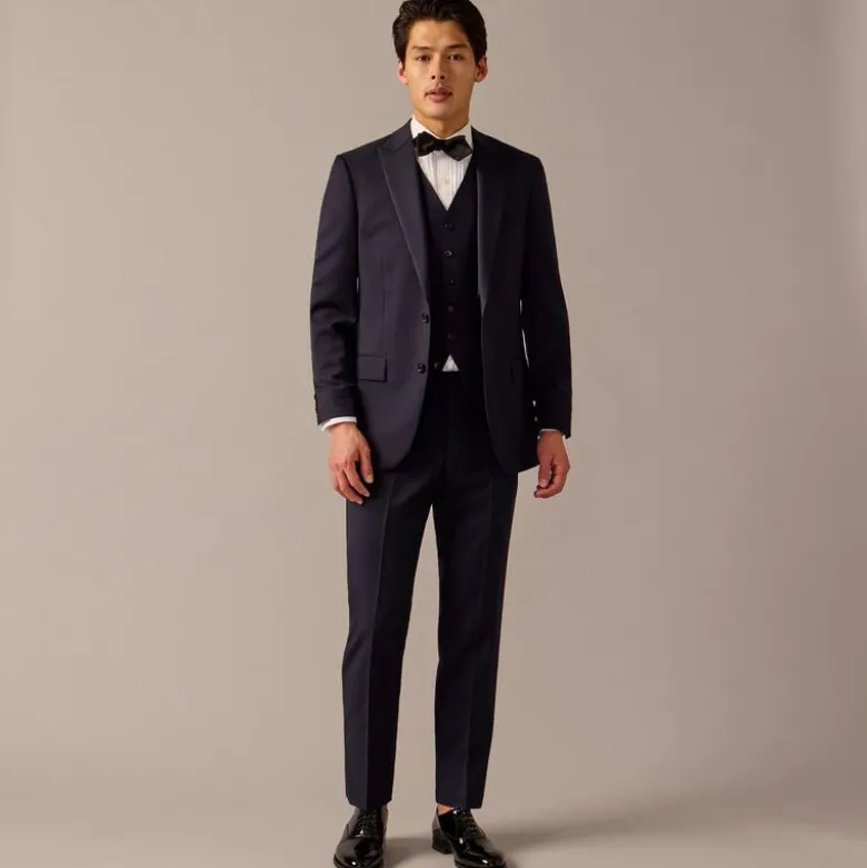 Ludlow Slim-fit tuxedo vest in Italian wool
