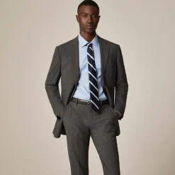 Ludlow Traveler Slim-fit suit jacket in Italian stretch wool blend