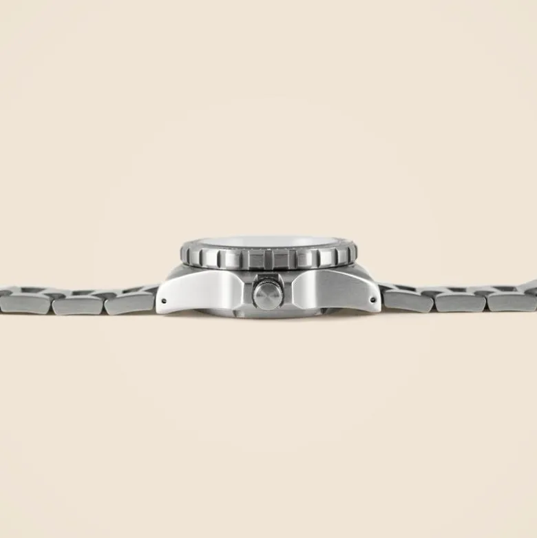 Marathon Watch Company™ Arctic Edition Medium Diver's Automatic (MSAR)