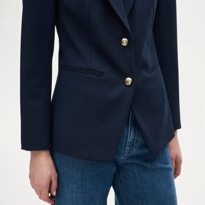 Margeaux blazer in four-season stretch