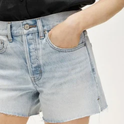 Mid-rise A-line denim short