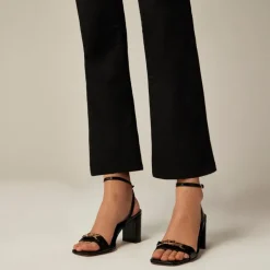 Mid-rise kickout jean