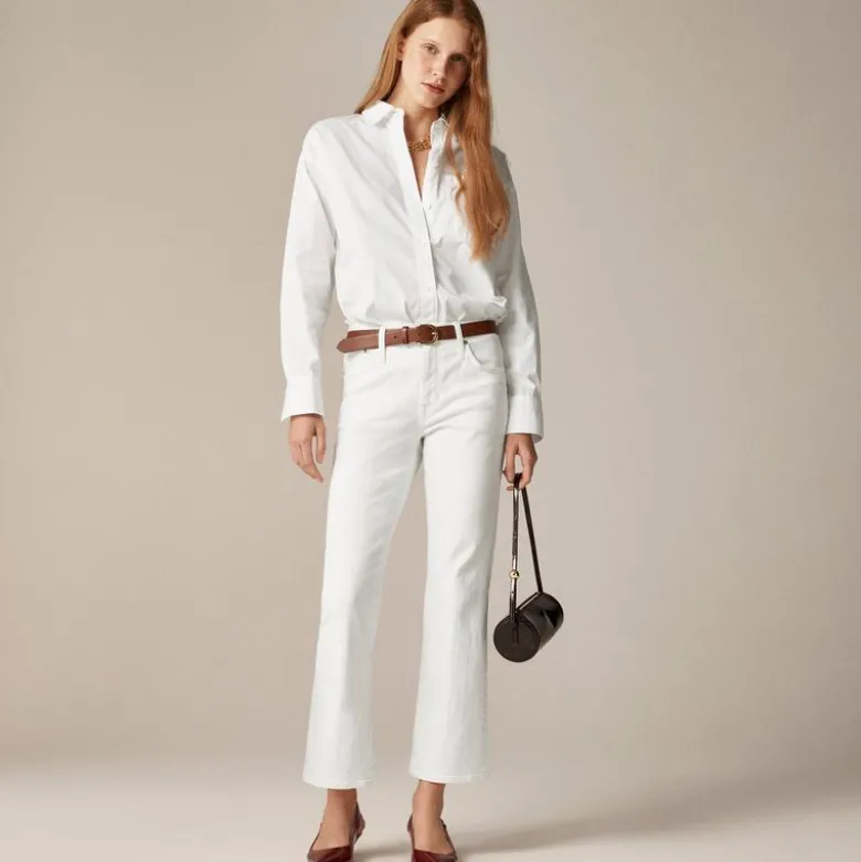 Mid-rise kickout jean