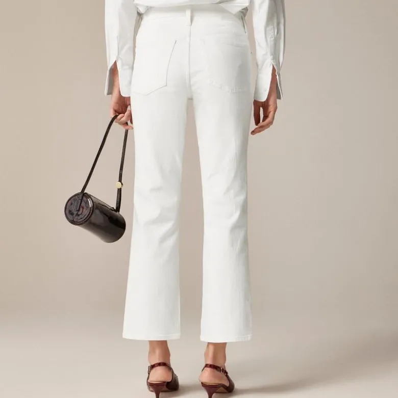 Mid-rise kickout jean
