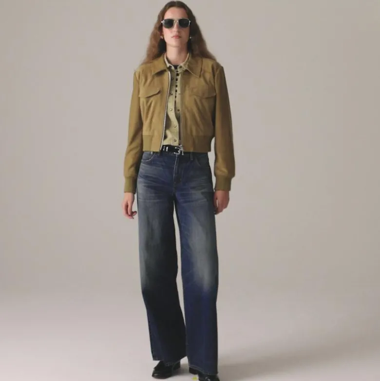 Mid-rise superwide-leg jean