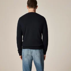 Midweight cashmere crewneck sweater