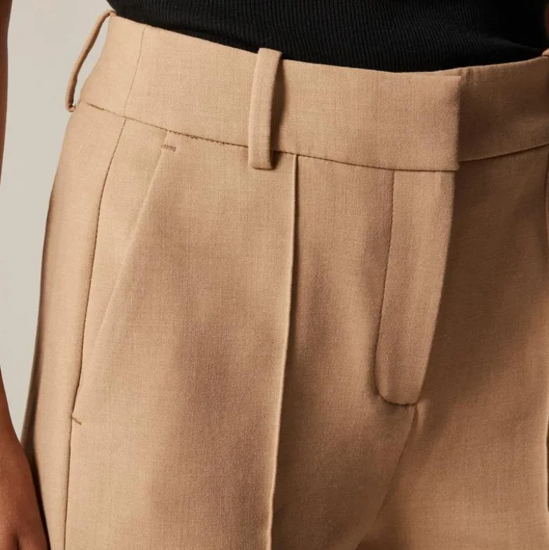 Natalia pant in four-season stretch
