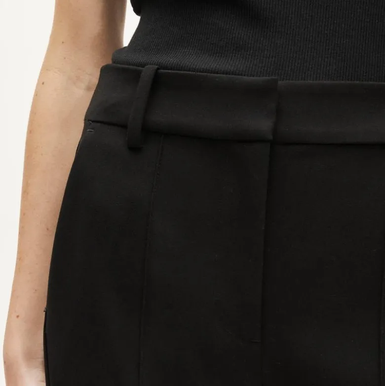 Natalia pant in four-season stretch