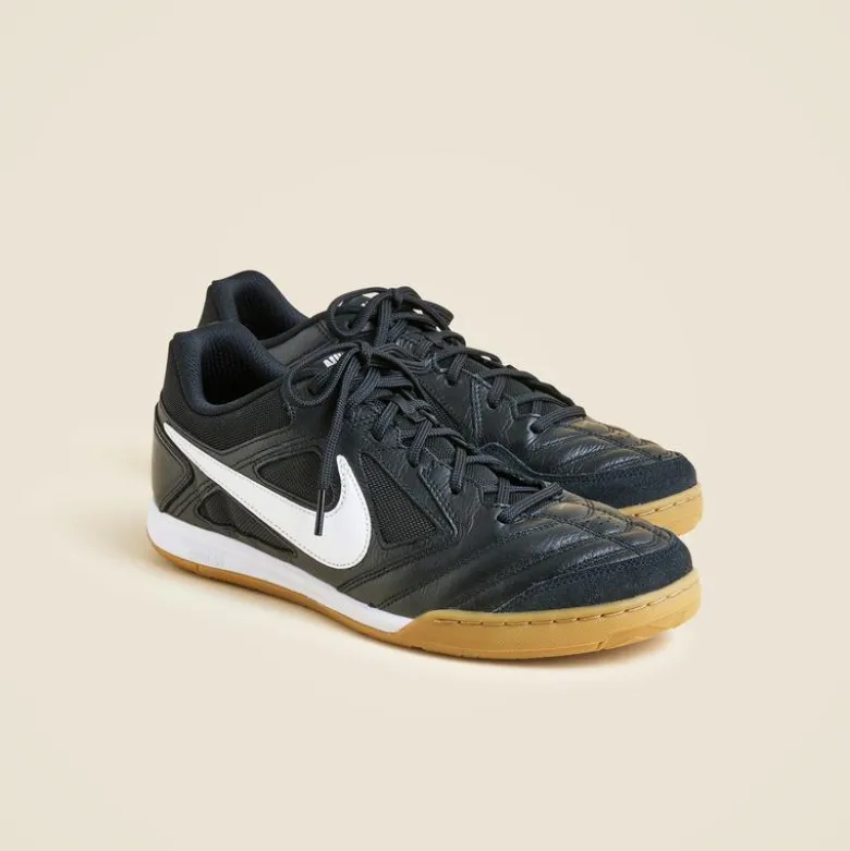 Nike® Gato sneakers