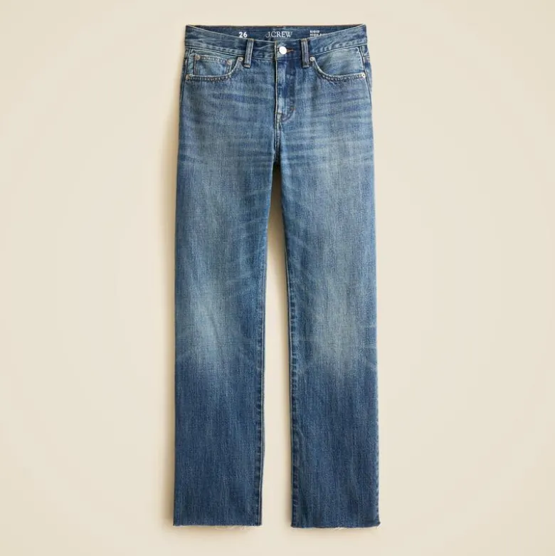 Nipped straight jean in rigid