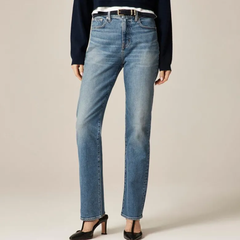 Nipped straight jean in stretch