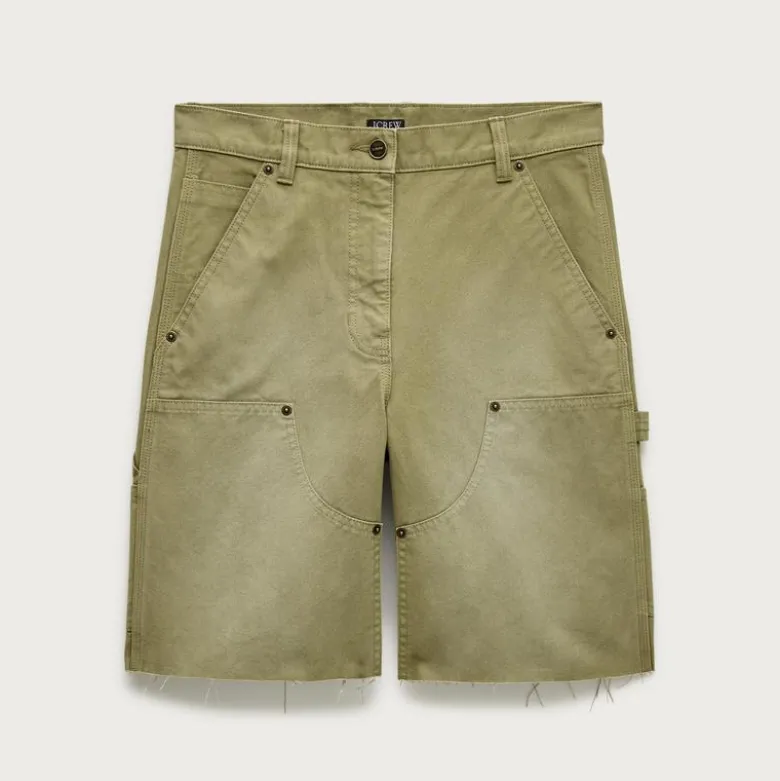 Painter short in canvas