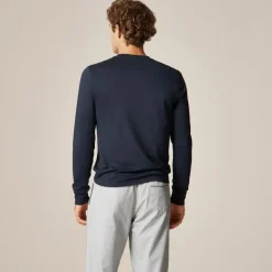 Performance crewneck with COOLMAX® technology