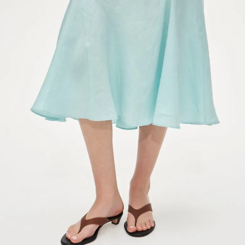 Petite Gwyneth flounce-hem slip skirt in linen