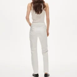 Petite nipped straight jean in stretch