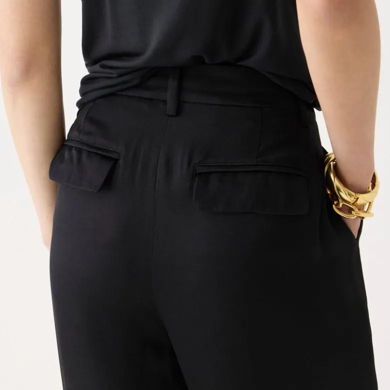 Petite straight-leg essential pant in luster crepe