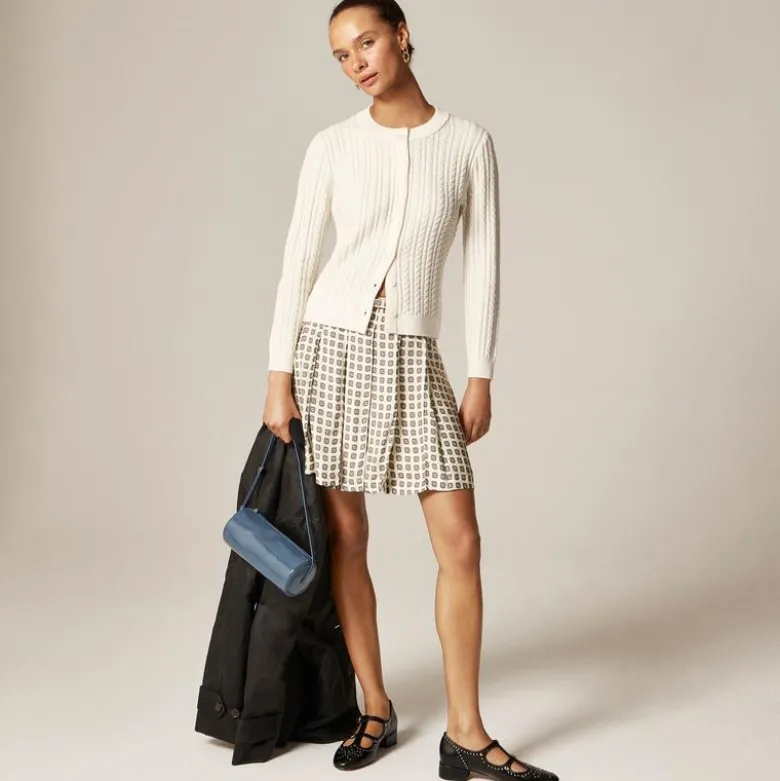 Pleated prep skirt in foulard print