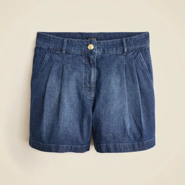 Pleated short in drapey denim