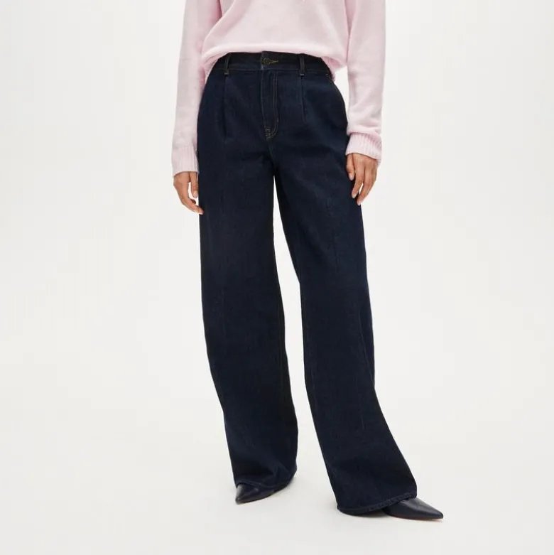 Pleated trouser jean