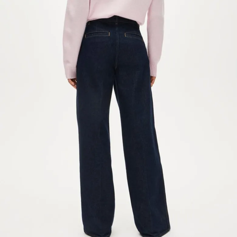 Pleated trouser jean