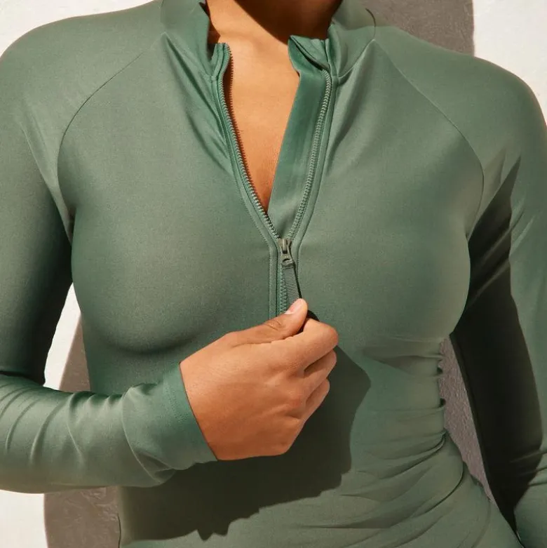 Rash guard in Classic Sculpt™