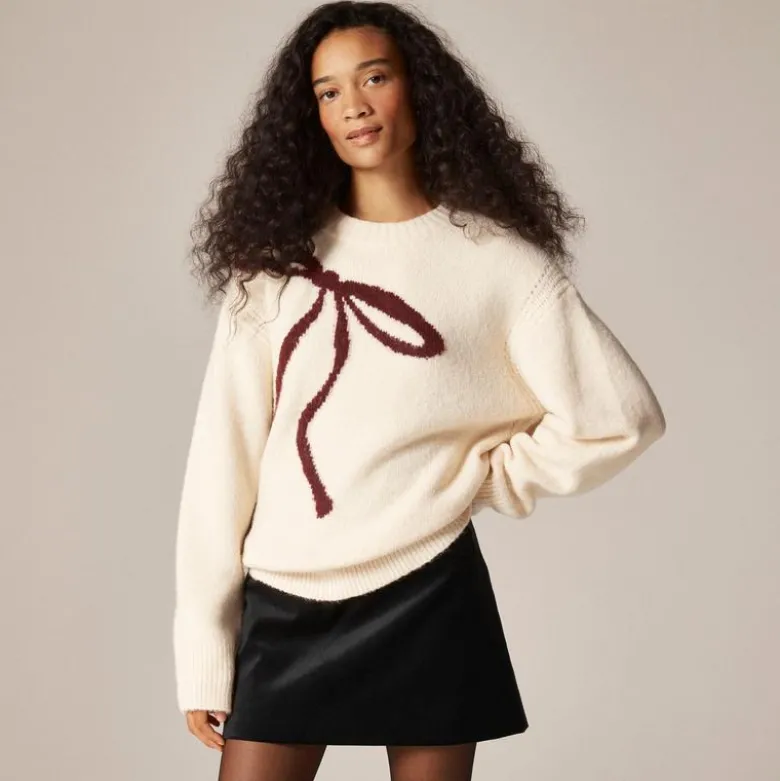 Relaxed crewneck pullover in bow print