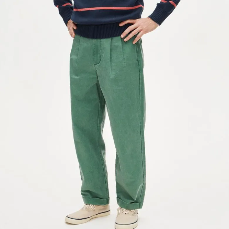 Relaxed-fit double-pleated chino pant in cotton