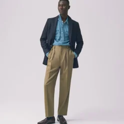 Relaxed-fit double-pleated trouser in Italian wool cavalry twill