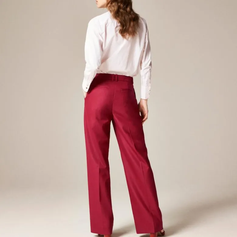 Relaxed-fit pleated pant in wool blend