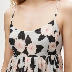 Ruffle maxi dress in peony print