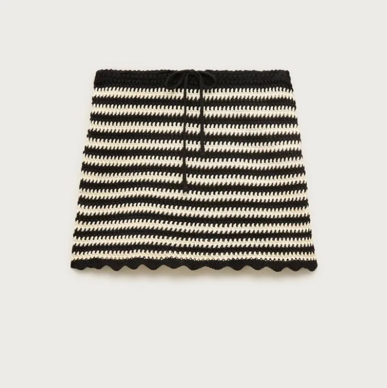 Scallop-trim crochet skirt in stripe
