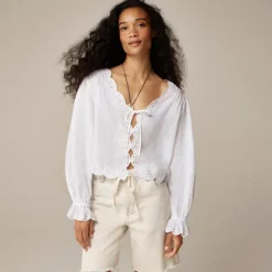 Scallop-trim tie-front top in ramie