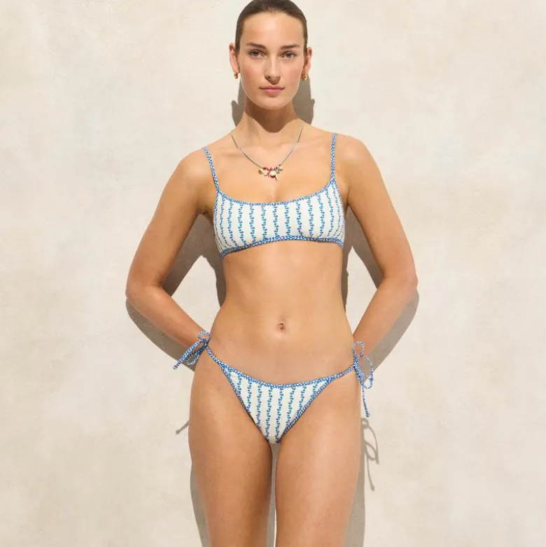 Scoopneck bikini top in floral-stripe print