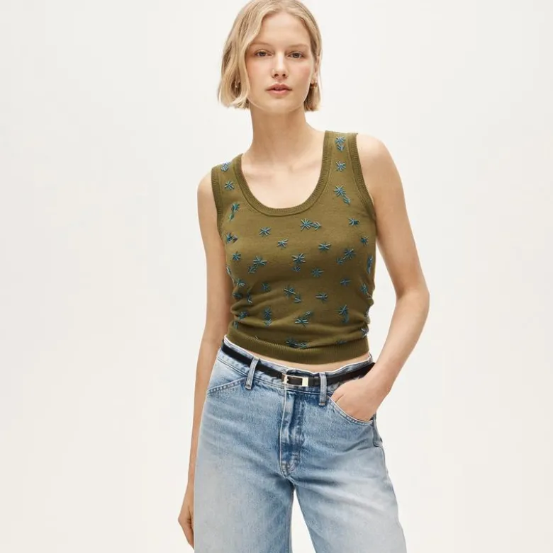 Scoopneck shell in merino wool with embellishments