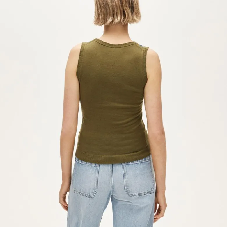 Scoopneck shell in merino wool with embellishments